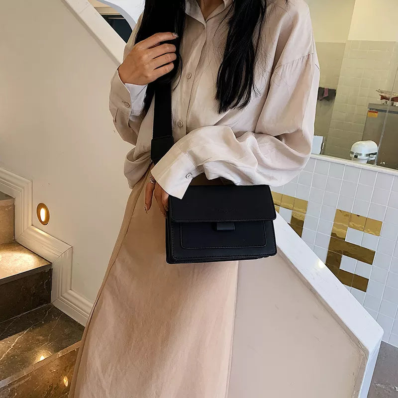 Modna Torebka na Ramię z Wieloma Kieszeniami | Stylowa Crossbody z Regulowanym Paskiem